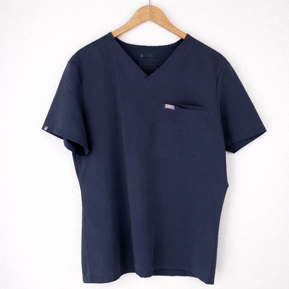 FIGS Men's Navy V-Neck Scrub Top with Chest Pocket size XL